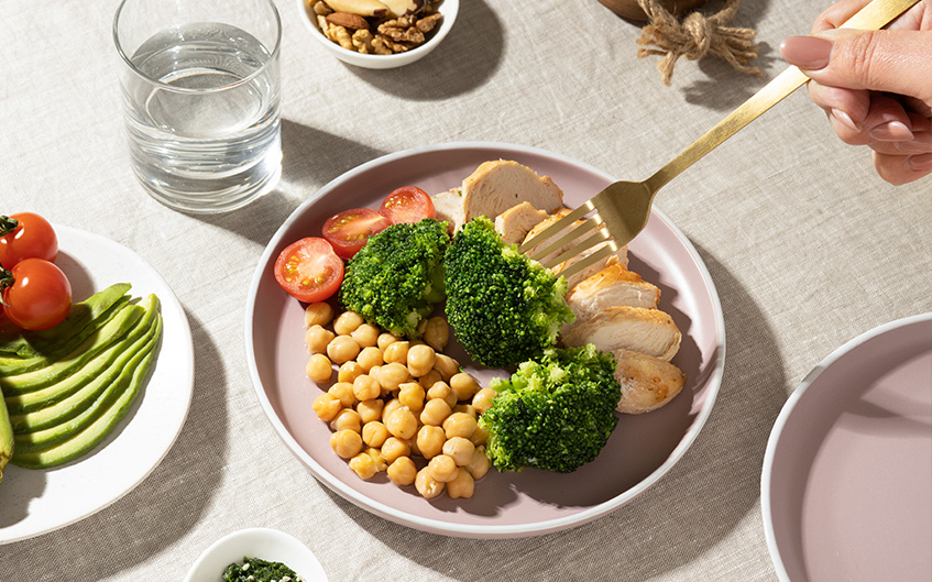 an-nhieu-rau-xanh-tot-cho-xuong-khop-viet-my-clinic-vmc